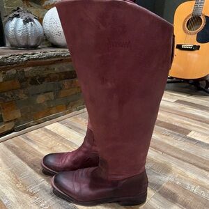 Franco Sarto Meyer ladies size 7.5wide calf merlo color boots. All leather